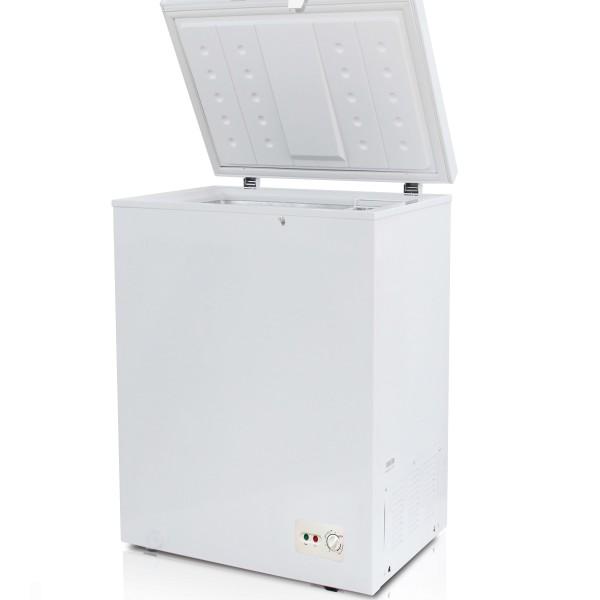 Freezer Horizontal
- Alcance de temperatura hasta -24°
- 1 Tapa.
- Bajo consumo
- Doble Función (Freezer y Refrigeración)
- Control mecánico
- Con Llave
- 1 Cesto de almacenamiento extraíble
- Luz indicadora de Encendido
- Frio Húmedo Tropicalizado T
- Chapa esmaltada
- Gas Ecológico. R600
- Clasificación energética A

TÚ ELIGES CÓMO USAR TU FREEZER
DUAL FUNCTION
Control de temperatura que permite congelar o refrigerar los alimentos.

CONGELA MÁS RÁPIDO
POWERFULL FREEZING
Congelamiento rápido que permite mantener los nutrientes de las comidas

CONGELA DE MANERA HOMOGÉNEA
FAST FREEZING
Las tuberías de congelamiento D+ mantienen la comida fresca con congelamiento rápido.

MOTOR COMPRESOR DE ALTA EFICIENCIA
Consumo bajo de energía.

DISEÑO INTERIOR
Con tecnología de sellado sin fugas.
APROVECHA AL MÁXIMO TU ESPACIO

BISAGRAS DELGADAS
Bisagras más delgadas, reduciendo espacio al momento de la instalación.

¿Necesitas espacio adicional? Nuestros congeladores Midea se adaptan a cualquier espacio en tu casa y además, mantienen la comida congelada bajo temperaturas extremas