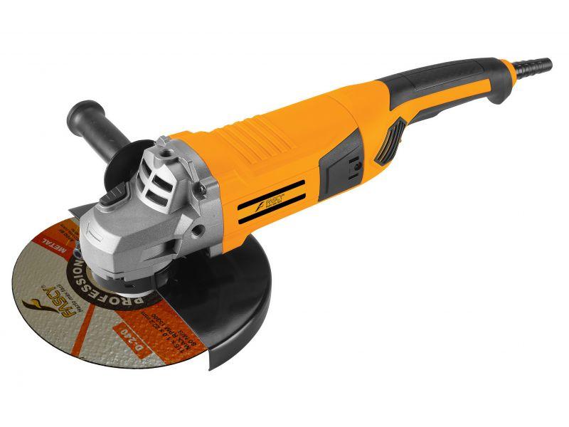 La Amoladora angular FASCY es una herramienta de uso profesional diseñada principalmente para cortar metales, cerámicas, hormigón, piedra y ladrillos, además se puede acoplar diversos accesorios como cepillos metálicos, disco flap etc., para desbaste, limpieza y lijado de metal, madera, plástico y piedra. Es la herramienta ideal para utilizar en herrerías, metalúrgicas y construcción en general.

Modelo: FA3123
Diámetro de disco: 230mm (9")
Eje: M14
Potencia: 2000W
Voltaje: 220V 50/60Hz
Velocidad: 6500 r.p.m