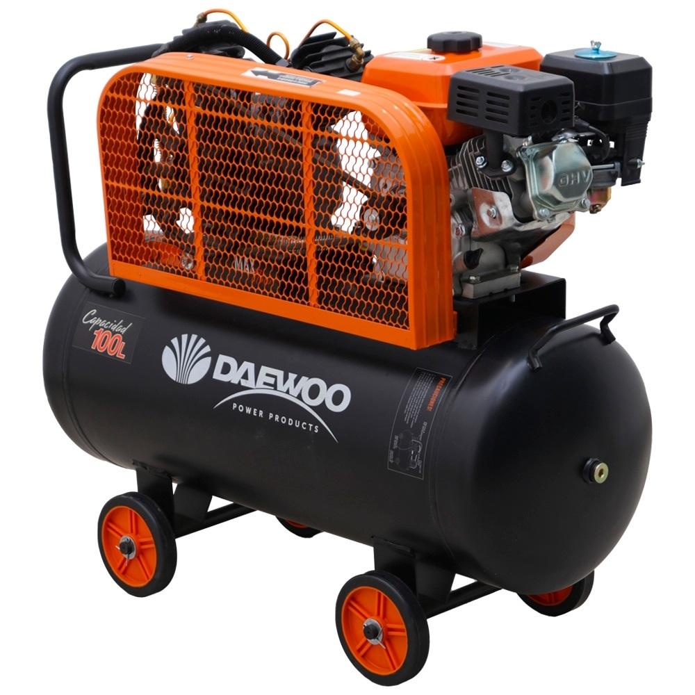 El Compresor DAEWOO a gasolina de 6,5HP y 100L ofrece una potencia inigualable y portabilidad excepcional. Ideal para aplicaciones intensivas en el campo o en el taller. Aumenta tu productividad con el Compresor DAEWOO. ¡Adquiérelo hoy y potencia tus habilidades con su rendimiento superior!

Especificaciones
- Accesorios Incluidos	CUATRO RUEDAS, UN MANUAL, UNA BOTELLA DE ACEITE, UN JUEGO DE JUNTAS, DOS FILTROS DE AIRE, DOS CONECTORES DE CONEXIÓN RÁPIDA, UNA CORREA
- Capacidad de Tanque	100 L
- Frecuencia	50 Hz
- Presión máxima (bar)	8 bar
- Potencia (HP)	6,5 HP
- Potencia (KW)	-
- Presión máxima (PSI)	115 PSI
- Voltaje V	-
- Tipo de Producto	COMPRESOR DE AIRE
