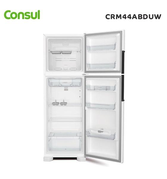 HELADERA 407 LTS 2P BLANCO FRIO SECO - CONSUL

Altura Flex
Estantes removibles para brindar mayor comodidad y aprovechamiento del interior del Refrigerador.

Compartimento Extra Frío
División especial para enfriar tus productos más rápido sin congelar.

Control de Temperatura
Control interno que permite ajustar la temperatura según las necesidades.

Diseño
Diseño diferenciado con manija empotrada

No Frost
Refrigera o congela tus alimentos mediante el reparto homogéneo de aire frío , sin necesidad de descongelar .

Características generales
Color: Blanco
Recipiente para hielo: Si
Paneles removibles: Si
Estantes removibles: Si
Cantidad de estantes removibles:2
Cantidad de Estantes:3
Material de los estantes: Vidrio templado en refrigerador / plástico en freezer
Compartimentos en la puerta Refrigerador: 2
Compartimentos en la puerta Freezer: 1
Compartimento extra frío: Si
Porta Huevos: Si
Cajón de vegetales: Si
Display / Panel Touch: No
Iluminación: LED
Pies niveladores: Sí
Tipo de cable: Shucko
Freezer Rango Temperatura: -18 / 5°C
Compartimiento botellas: Sí
Ruedas: Si
Voltaje (V): 220v / 50 Hz
