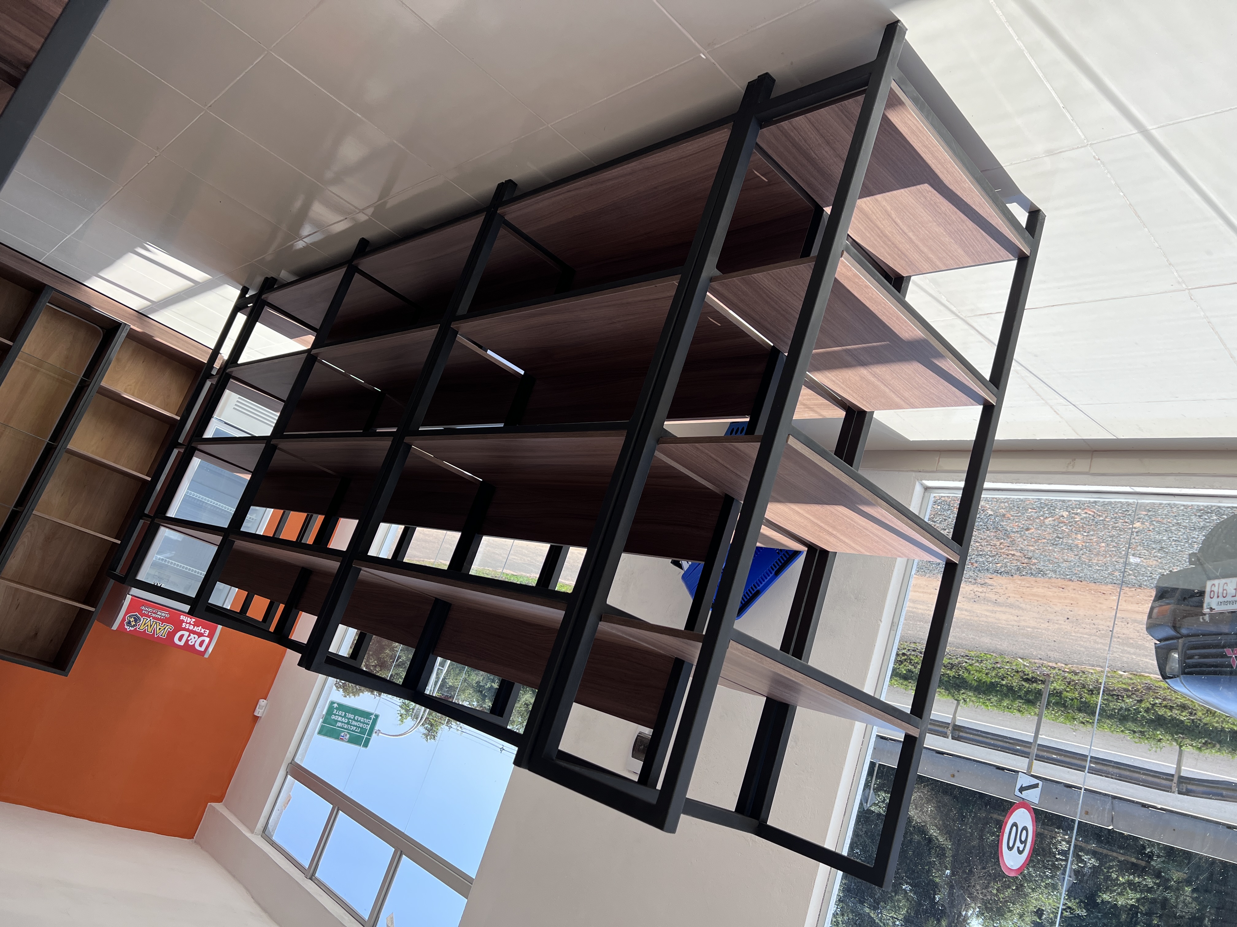 Gondola independiente sin puntera, se utiliza con punteras independientes