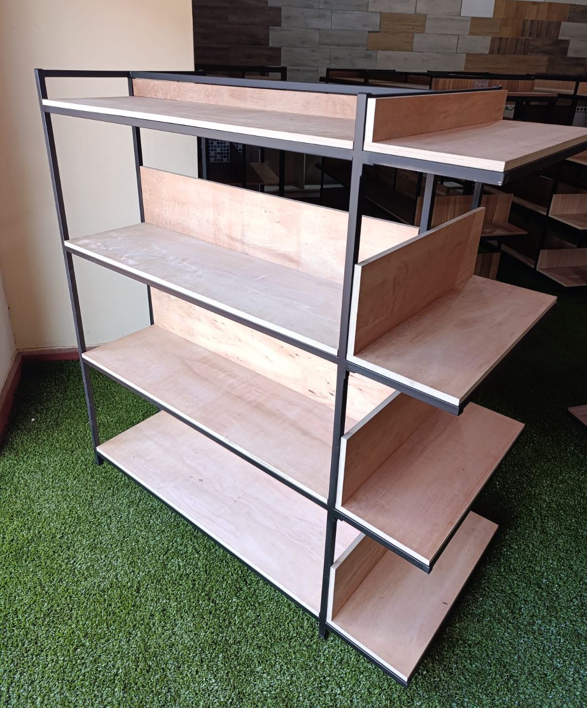 Gondola Multilaminado con puntera